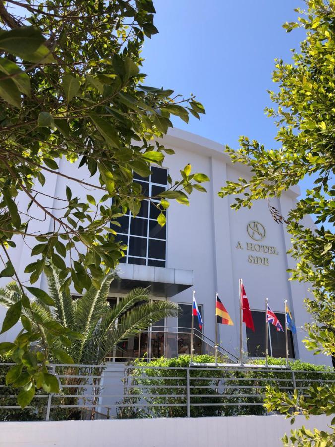 A Hotel Side Exterior photo