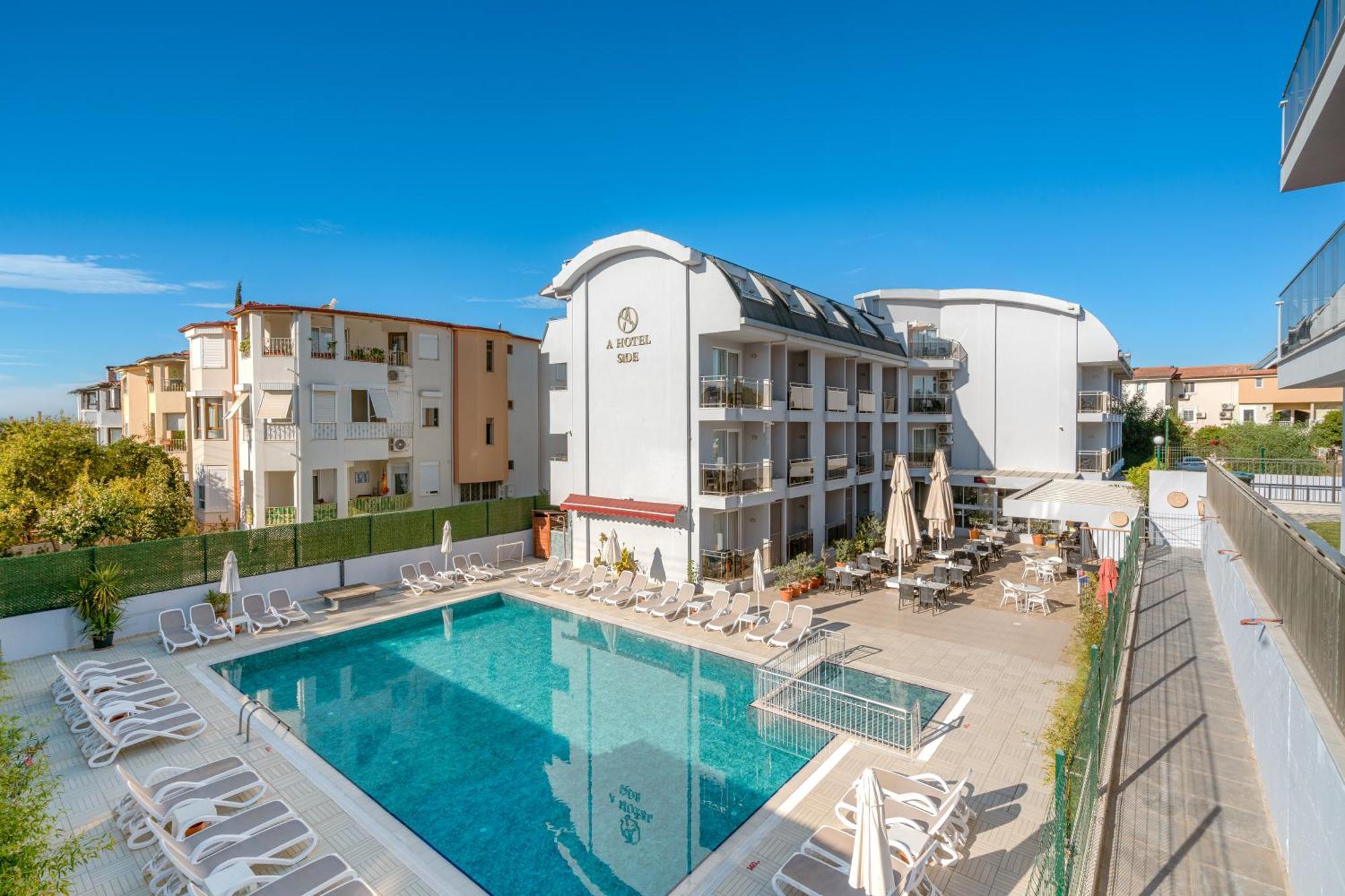 A Hotel Side Exterior photo